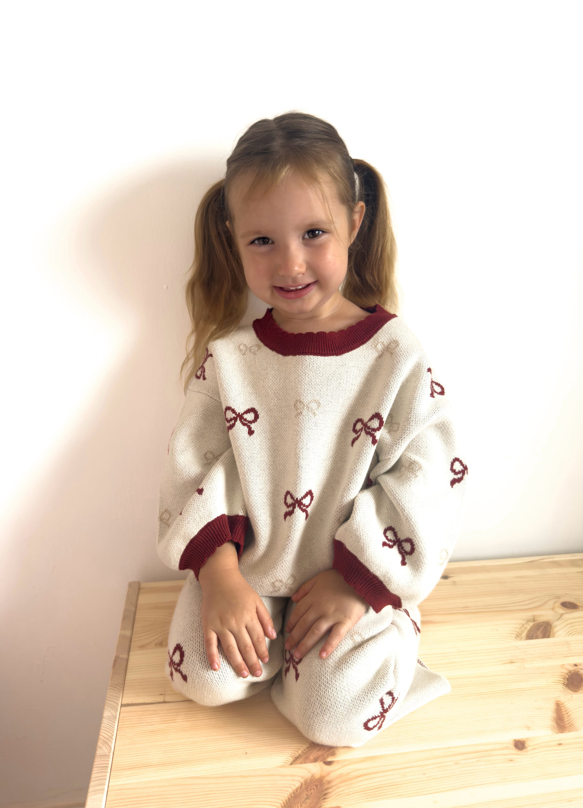 Winter Bow JUMPER