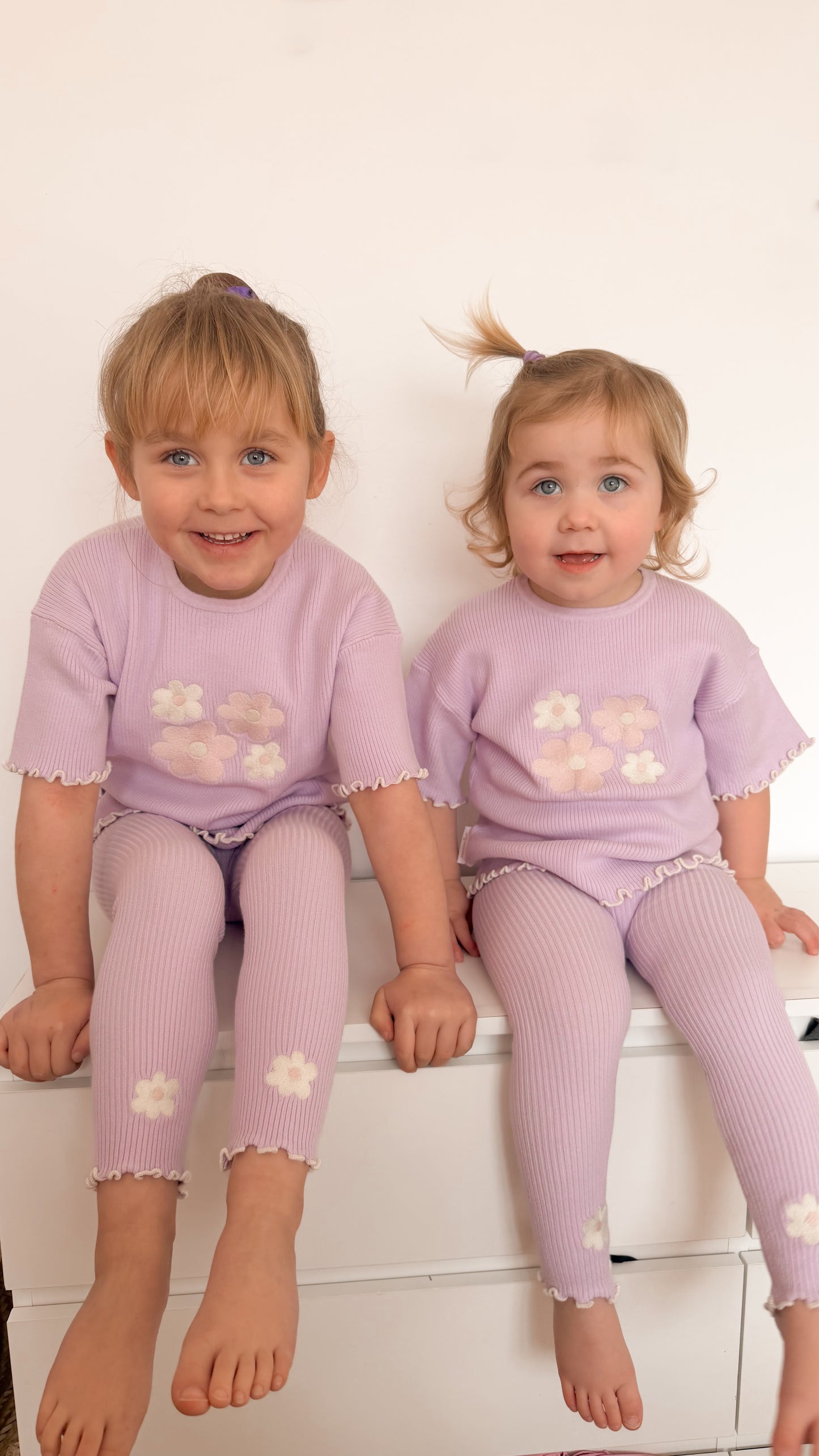 Posie leggings | girls lilac ribbed knit flower leggings