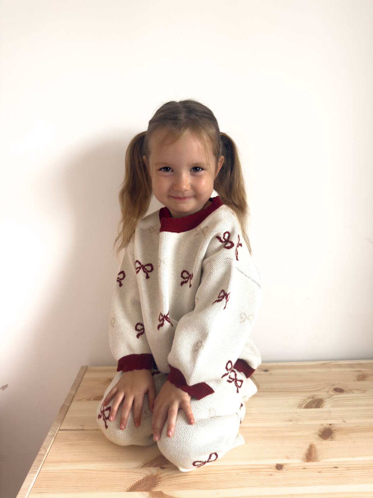 Winter Bow JUMPER